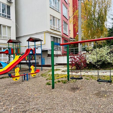 Cozy Apartment In Chişinǎu Buitenkant foto